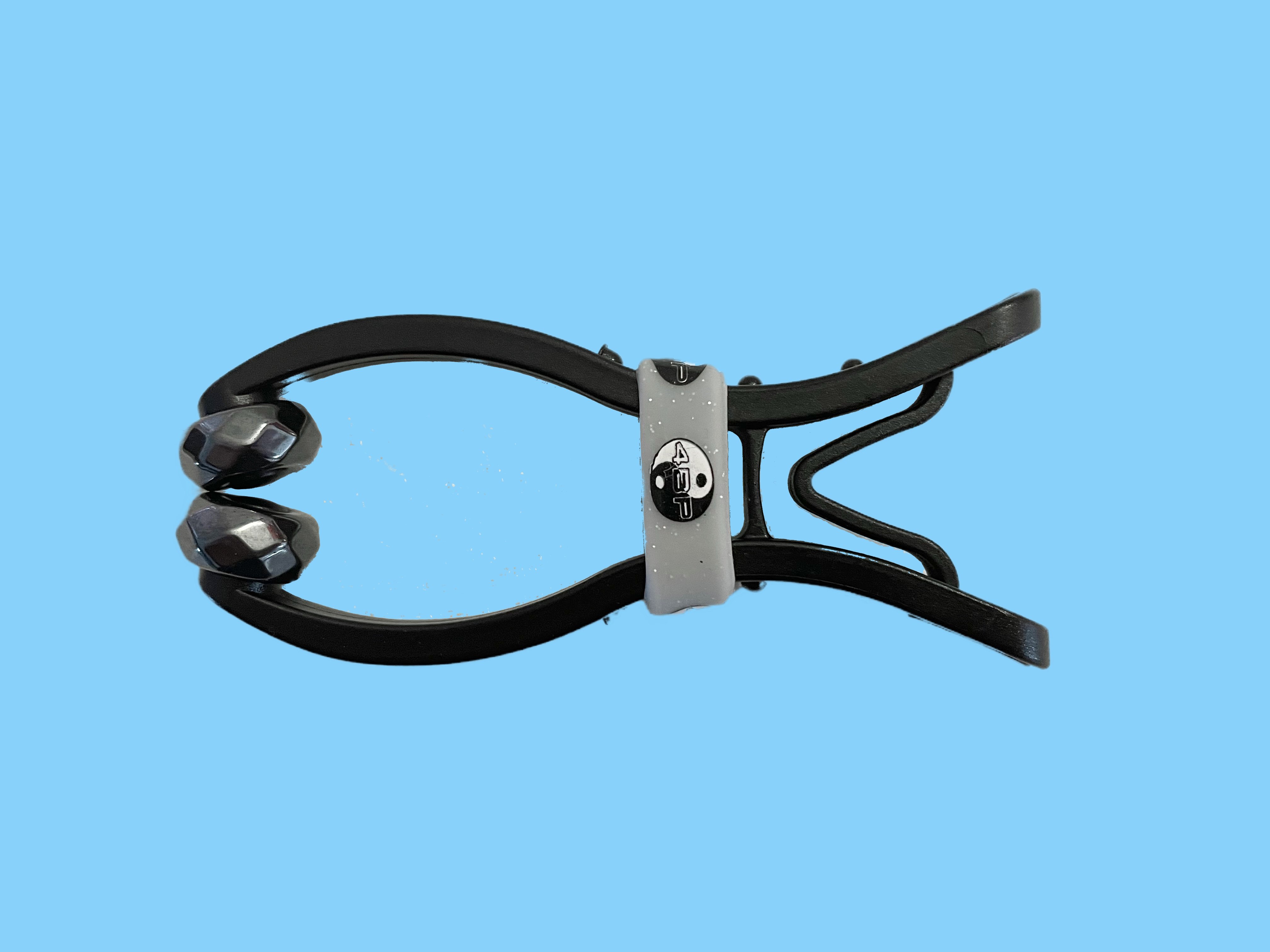 4BP Device with Magnetic Hematite Pads