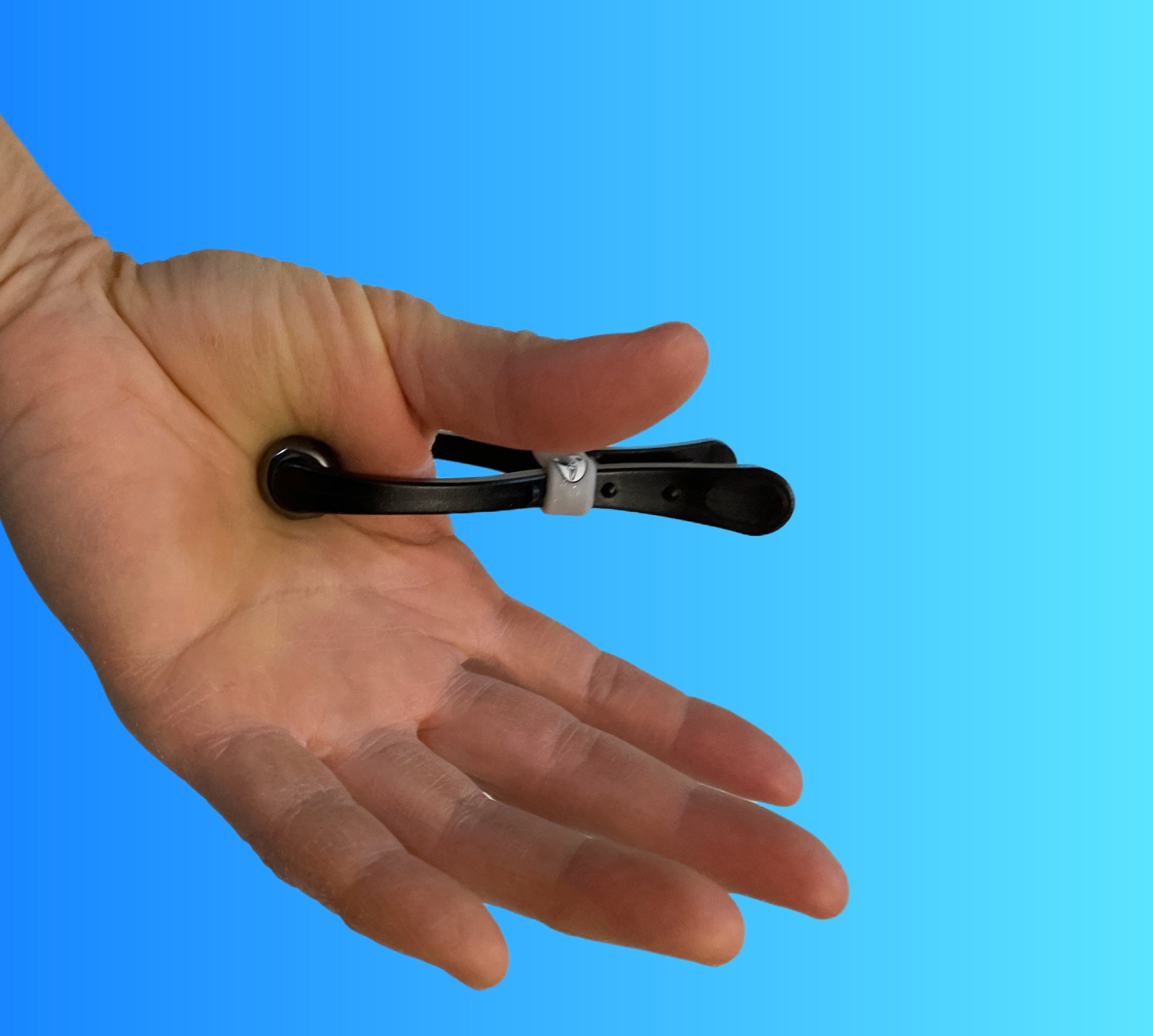 4BP Acupressure Device in Use